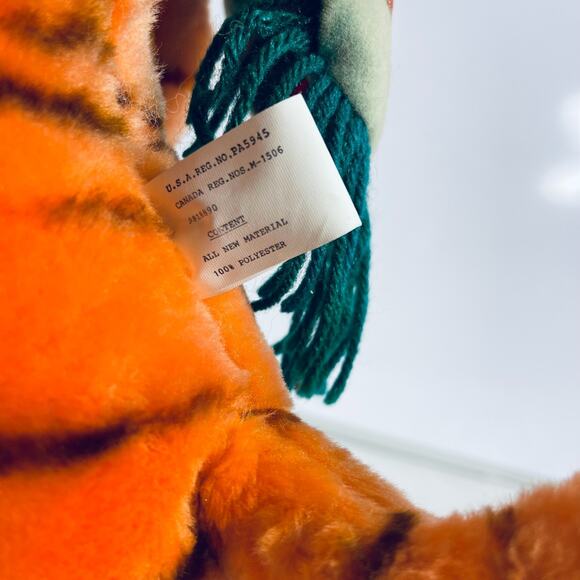 Disney Telco 1996 Tigger Animated Christmas Figure with Tree & Scarf – 24” Light - Picture 13 of 16